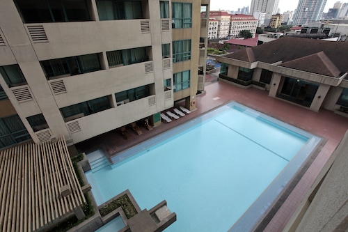 Book Manila Condo Home At Robinsons Place Residences In Manila Hotels Com