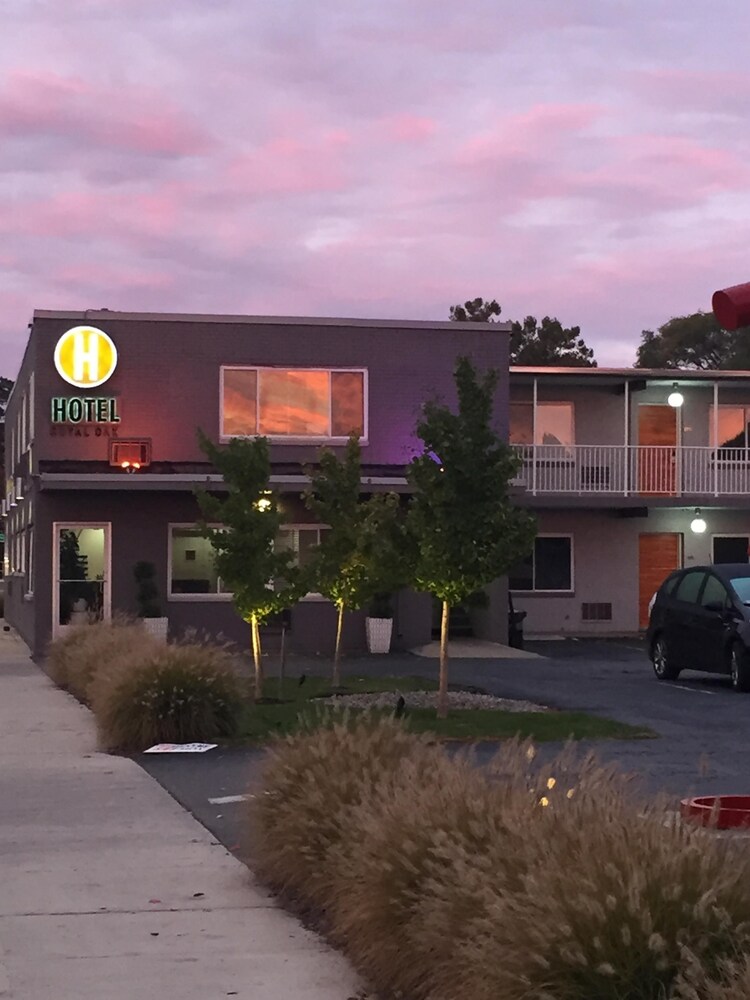 Book Hotel Royal Oak In Royal Oak Hotelscom