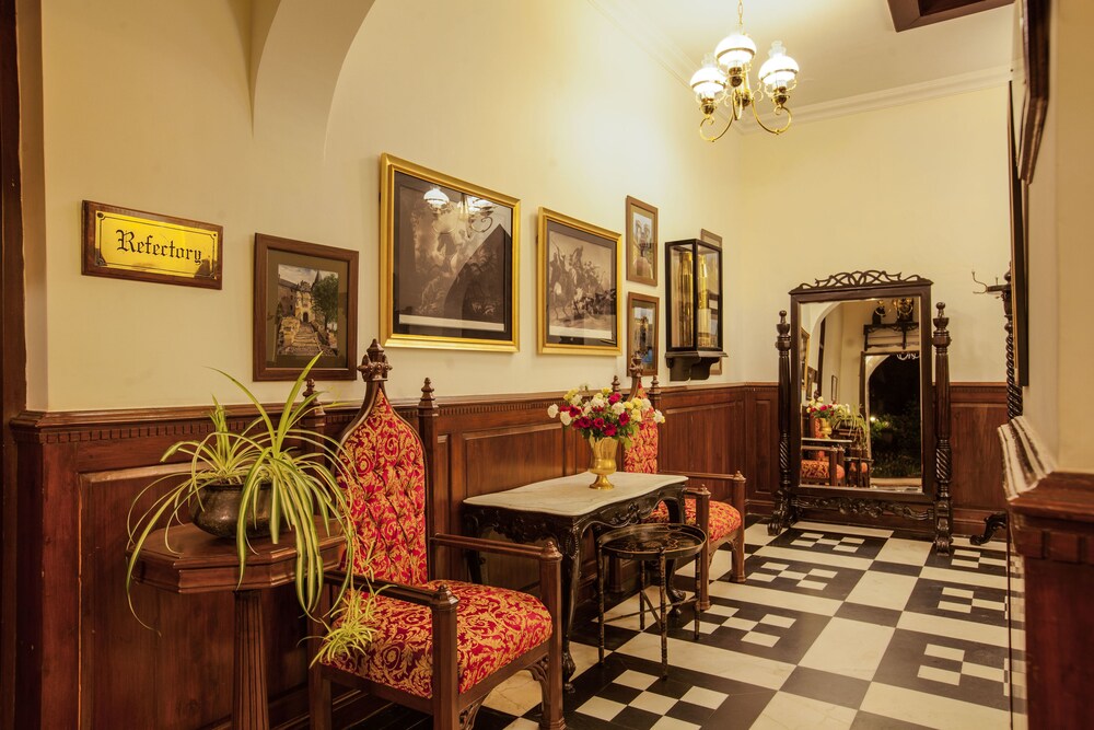 Book The Himalayan In Mi Hotels The Himalayan Mi Reception