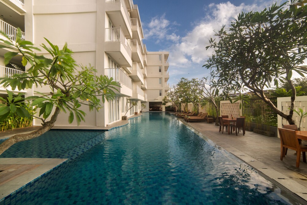Book Paragon Hotel Seminyak In Hotels Paragon Hotel Seminyak