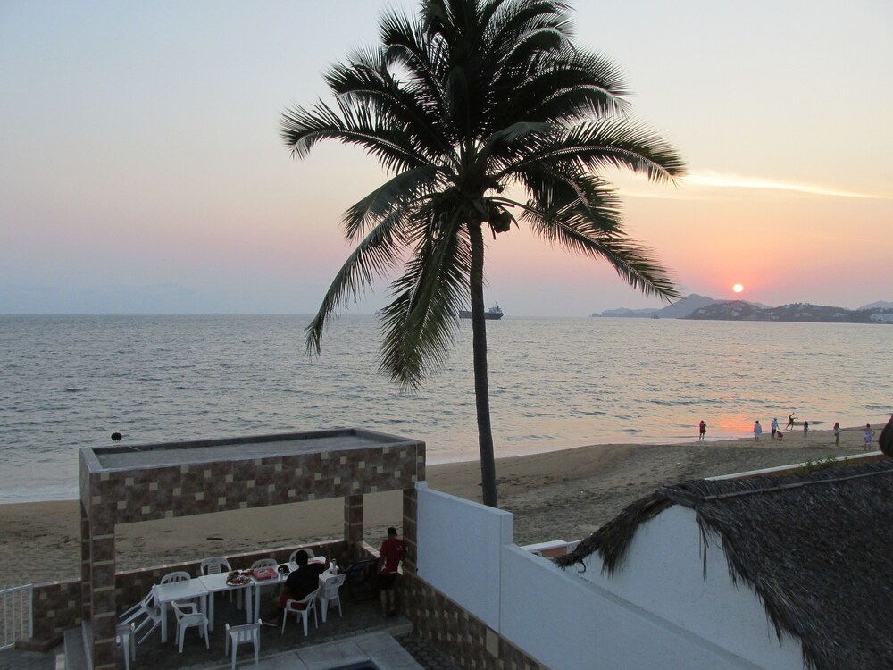 阿巴托斯酒店, manzanillo, 海滩