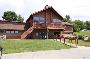 Top 10 Hotels In West M Wisconsin Caravan Parks In West M