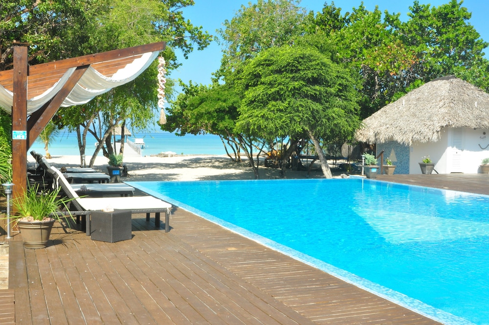 Book Punta Rucia Lodge In Hotels Punta Rucia Lodge