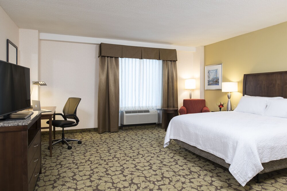hilton garden inn louisville downtown louisville room 1 king bed accessible - Hilton Garden Inn Louisville Downtown hilton garden inn louisville downtown louisville room 1 king bed accessible - Hilton Garden Inn Louisville Downtown