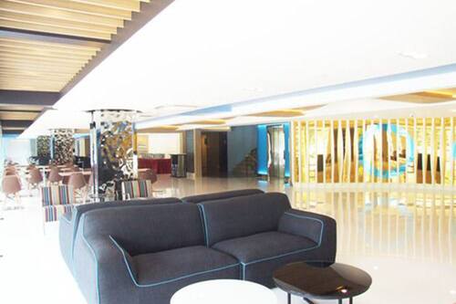 Grand Tower Inn Sathorn Bangkok Bangkok Info Photos Reviews Book At Hotels Com Grand Tower Inn Sathorn Bangkok Bangkok Info Photos Reviews Book At Hotels Com