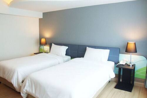 Book Grand Tower Inn Sathorn Bangkok In Bangkok Hotels Com Book Grand Tower Inn Sathorn Bangkok In Bangkok Hotels Com