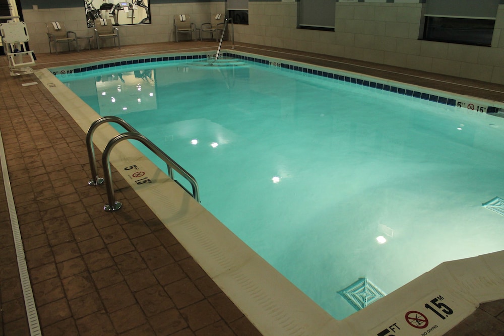 Holiday Inn Express Suites Glasgow United States Of Holiday Inn Express Suites Glasgow Pool
