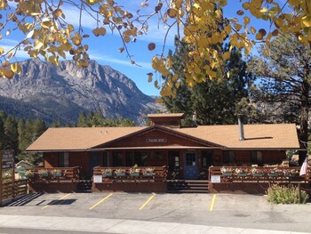 15 Closest Hotels To Mono Lake In Lee Vining