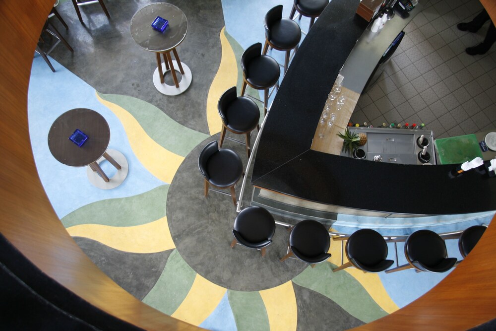 灯塔滨海度假区酒店, 奥隆阿波, 酒店内酒吧