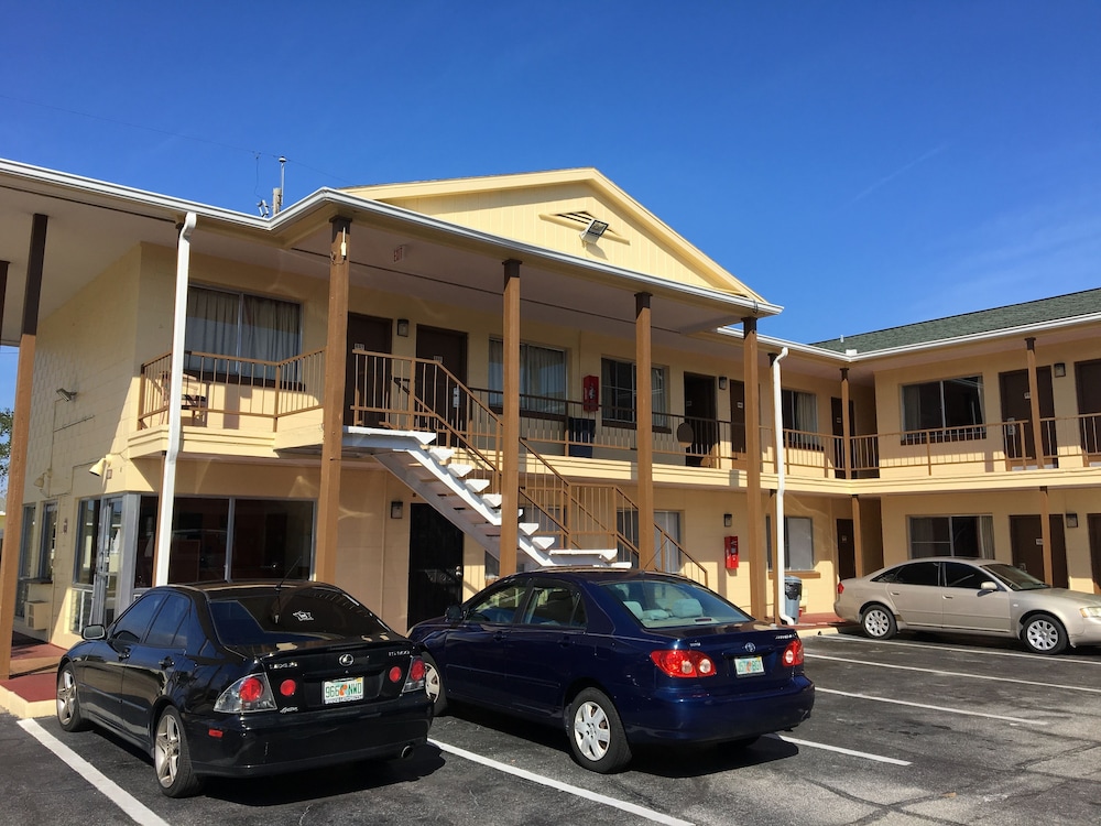 Book Fountain Inn Suites In Holly Hill Hotels Fountain Inn Suites Holly Hill