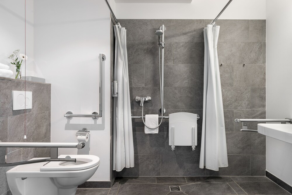 Atomis Hotel Dachau Munich In Dachau Hotels Com