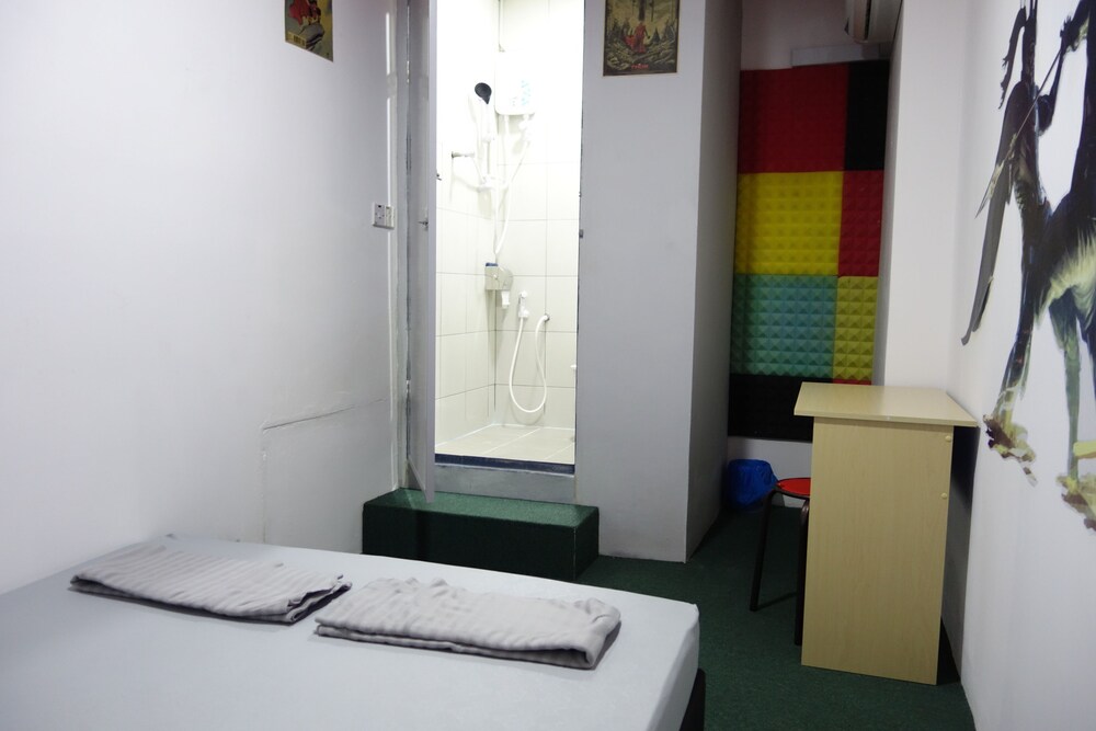 Book Hero Hostel in Kuching  Hotels.com