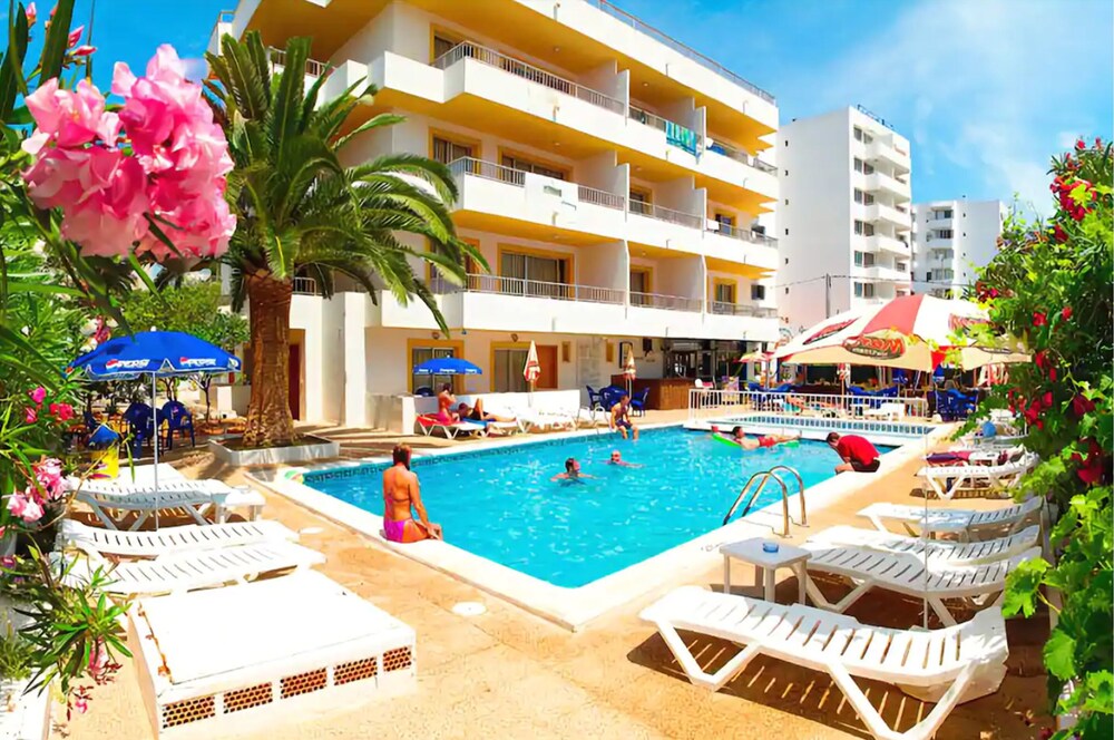 Book Green Line Bon Sol Apartamentos In Ibiza Town Hotels Com