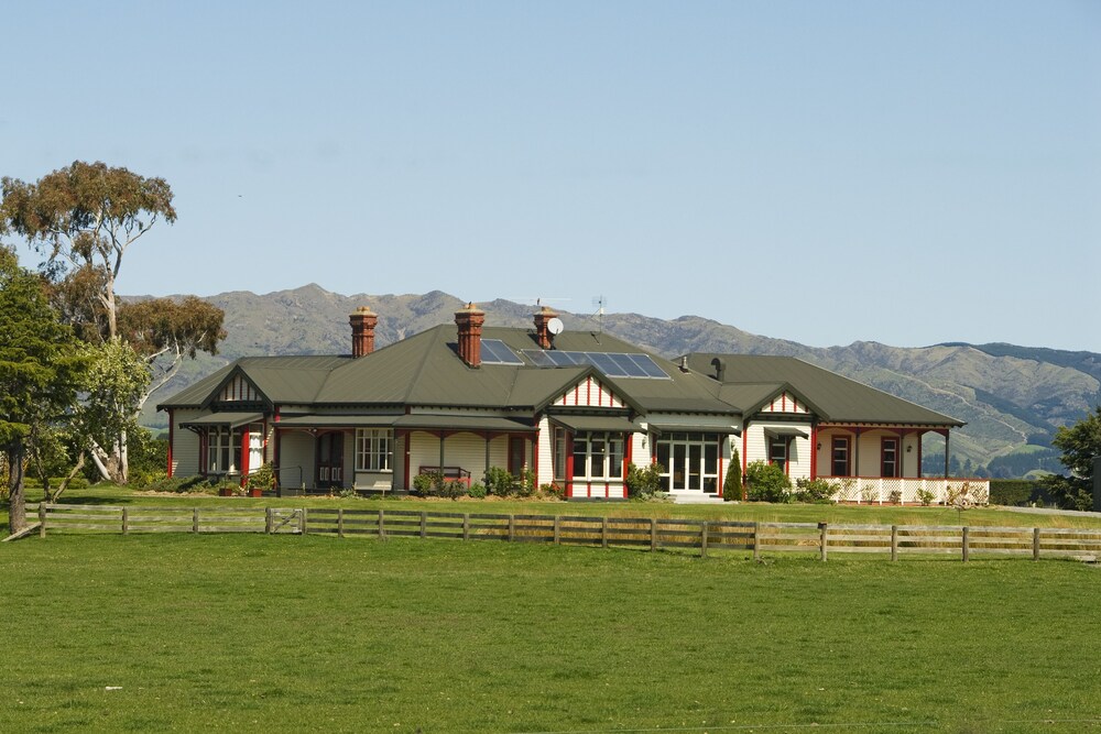 Book Woodgrove Homestead In Hawarden Hotels Woodgrove Homestead Hawarden