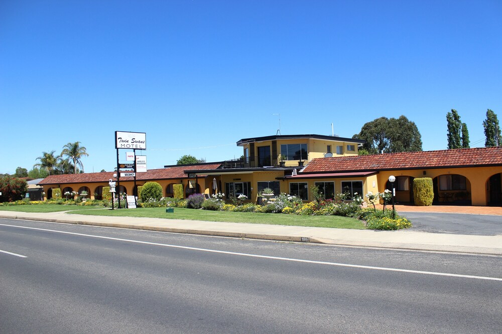 Twin Swans Motel Inverell Australia Hotel S Twin Swans Motel Inverell