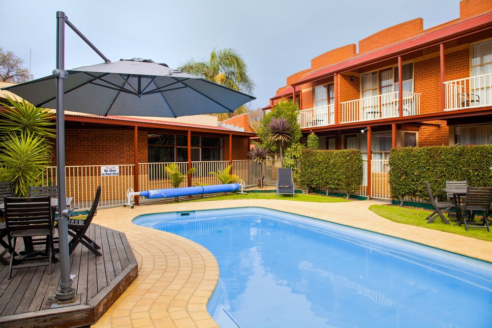 National Hotel Complex And Bendigo Central Apartments National Hotel Complex And Bendigo Central Apartments