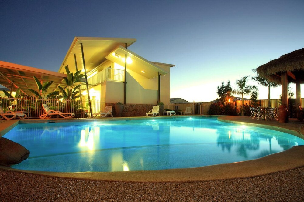 Book Mayfair Motel Emerald In Emerald Hotels Com