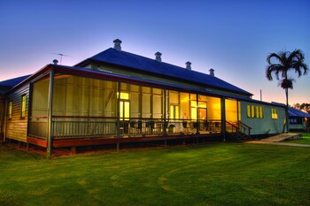 25 Emerald Hotels From A 126 Hotel S Caravan Parks In Emerald