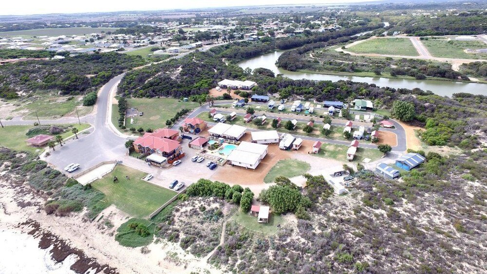 Book Seaspray Beach Holiday Park In Dongara Hotels Com