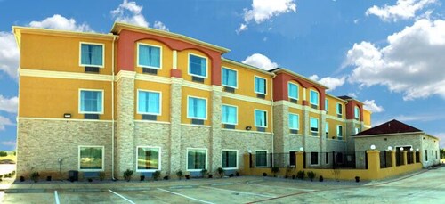 Book Residency Suites - Cotulla In Cotulla Hotelscom