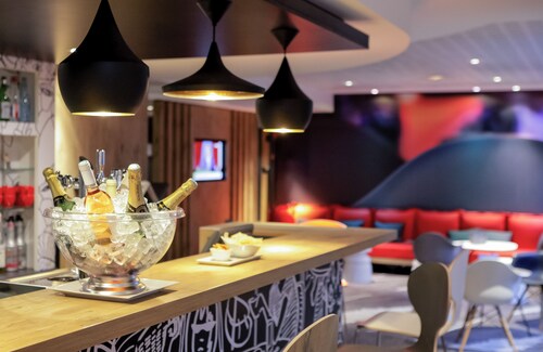 ヴィルヌーヴ ダスク スタッド ピエール モーロワ 周辺のホテル 宿泊予約 格安ホテル予約 最安値検索 ホテルズドットコム