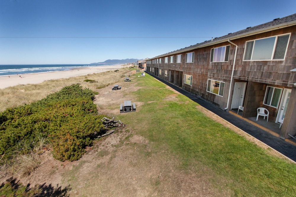 Book Silver Sands Motel In Rockaway Beach Hotels Silver Sands Motel Rockaway Beach