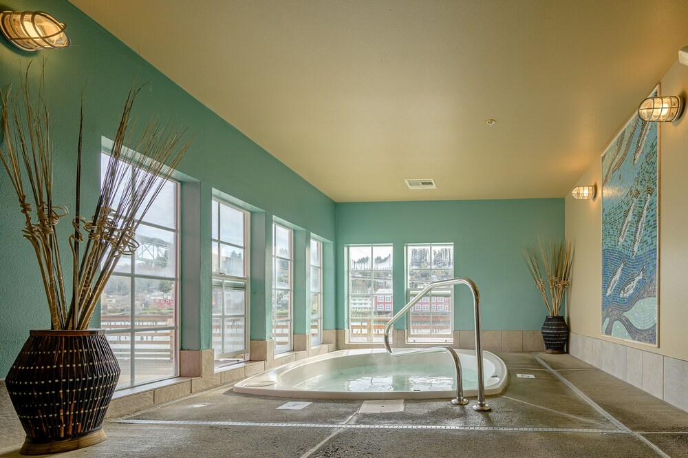 Book Cannery Pier Hotel Spa In Astoria Hotels Com
