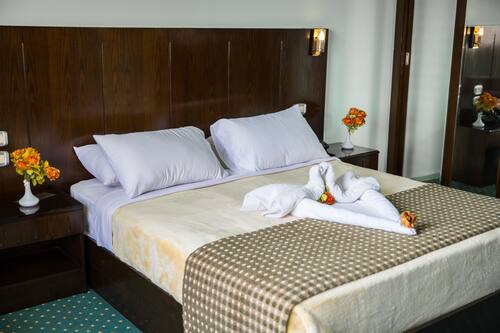 احجز فندق سويس إن القاهرة في الجيزة قارن أسعار الفنادق في الجيزة