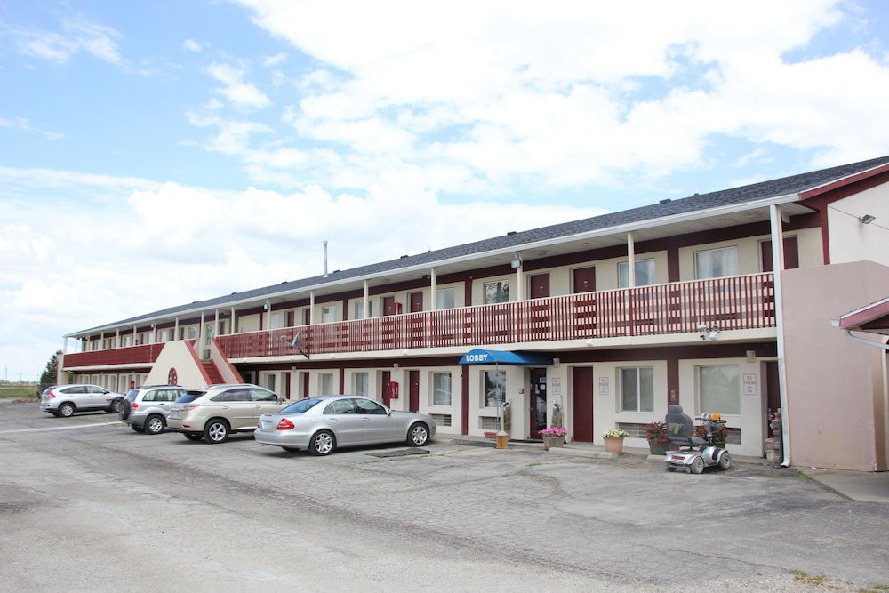 Book Lake Erie Lodge In Curtice Hotels Lake Erie Lodge Curtice