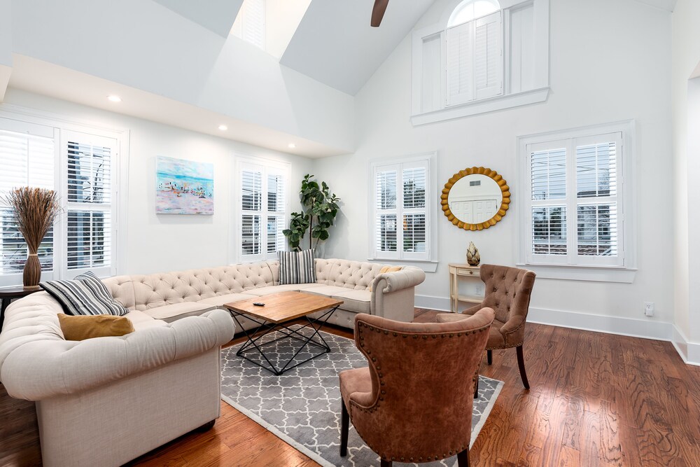 Book The Quarters On Spring In Charleston Hotels Com