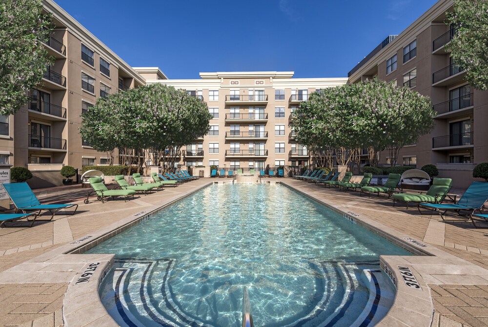 Book Oakwood Dallas Uptown In Hotels Oakwood Dallas Uptown Pool