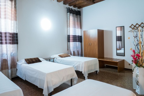 Backpackers House Venice Hostel Venice Info Photos Reviews Book At Hotels Com