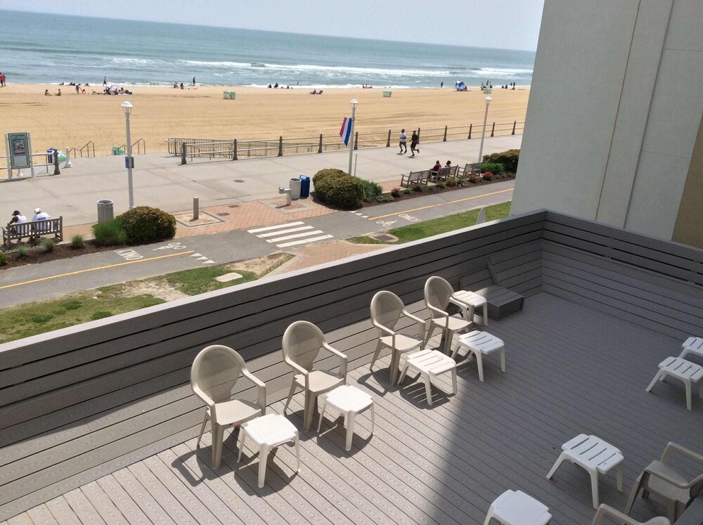 Book Oceans 24 in Virginia Beach