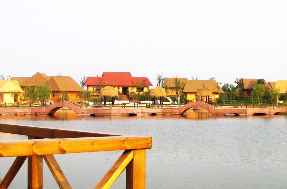 杭州海皇星风情木屋别墅酒店