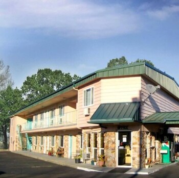15 Closest Hotels To Western Oregon University In Monmouth