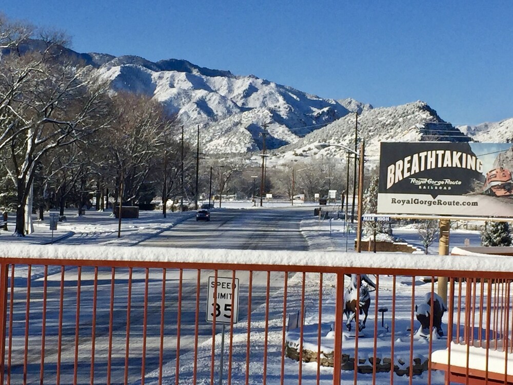 Book Parkview Inn Motel In Canon City Hotelscom