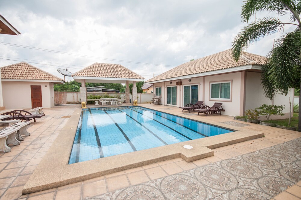 Narnia Resort Pattaya 2 Sattahip Thailand Sattahip Hotel Discounts Hotels Com