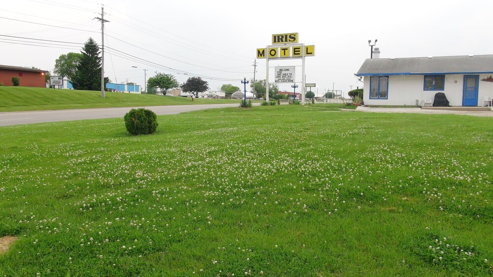 Book Iris Motel In Mount Pleasant Hotelscom