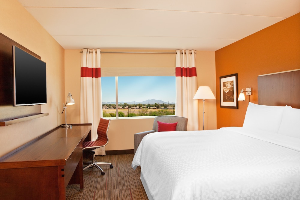 Book Four Points By Sheraton At Phoenix Mesa Gateway Airport In Four Points By Sheraton At Phoenix Mesa Gateway Airport Traditional Room 1