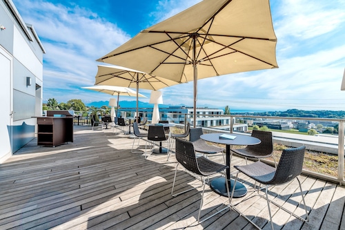 Hotels tolochenaz switzerland