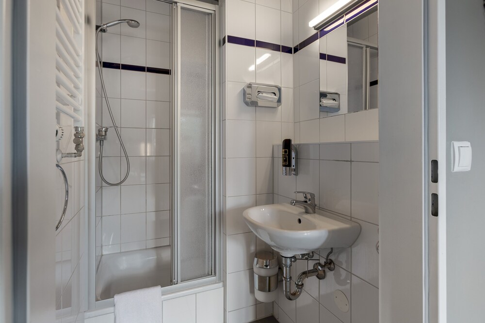 A O Amsterdam Zuidoost Amsterdam Info Photos Reviews Book At Hotels Com