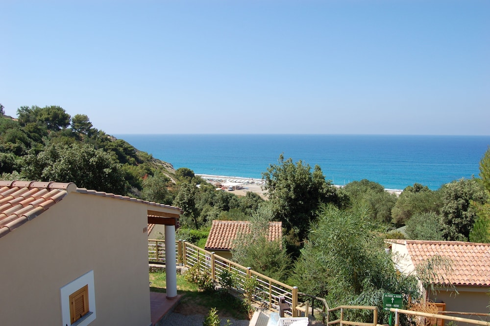 Prenota Touring Club ItalianoMarina di Camerota a Camerota