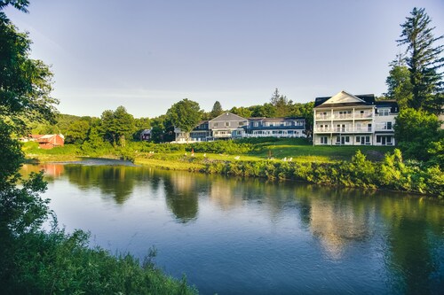Top Pet Friendly Hotels In Woodstock Vermont Hotelscom