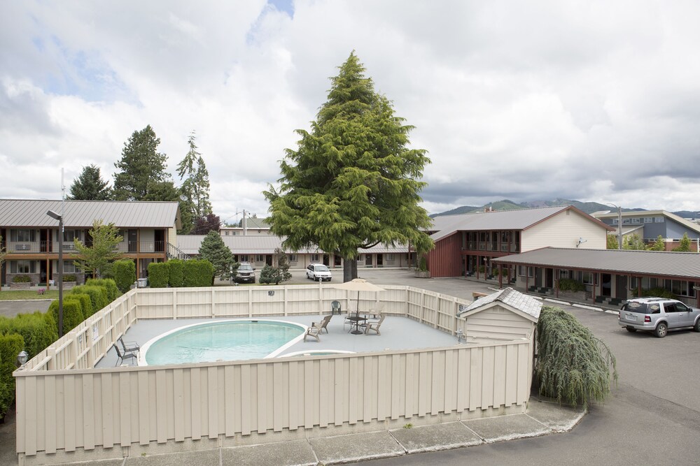 Book The Forks Motel in Forks