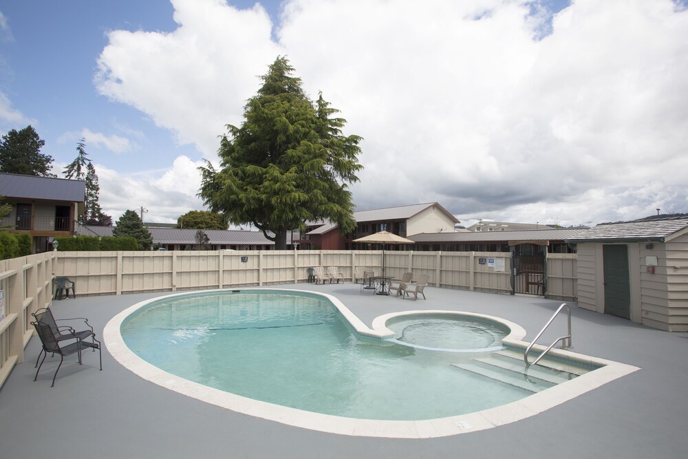 Book The Forks Motel in Forks