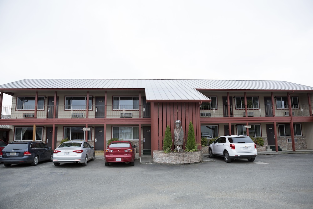 Book The Forks Motel in Forks