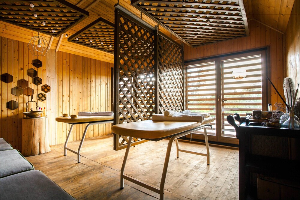 Green Village Resort In Sfantu Gheorghe Hotels Com