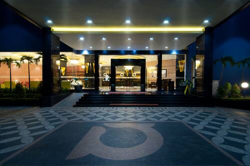 احجز هوتل أريا غاجايانا مالانج في مالانج قارن أسعار الفنادق في مالانج