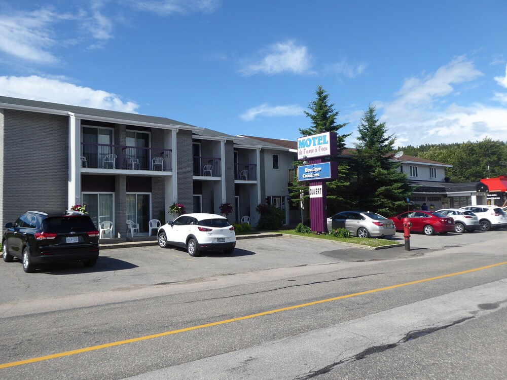 Book Motel De L Anse à Eau In Tadoussac Hotels Motel De L Anse à Eau Tadoussac