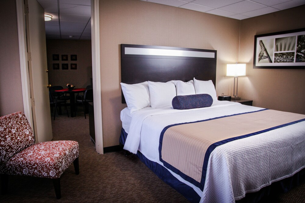 Book The Landmark Hotel In Pikeville Hotelscom